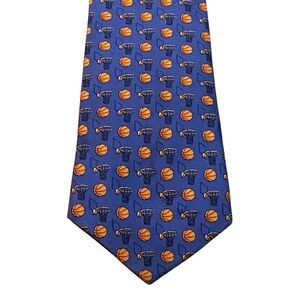 Alynn “Basketballs & Hoops” Silk Tie – Blue Sports Novelty Necktie